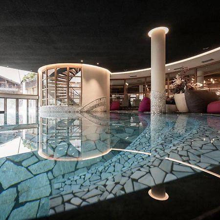 Post Alpina - Family Mountain Chalets ซานกานดิโด ภายนอก รูปภาพ