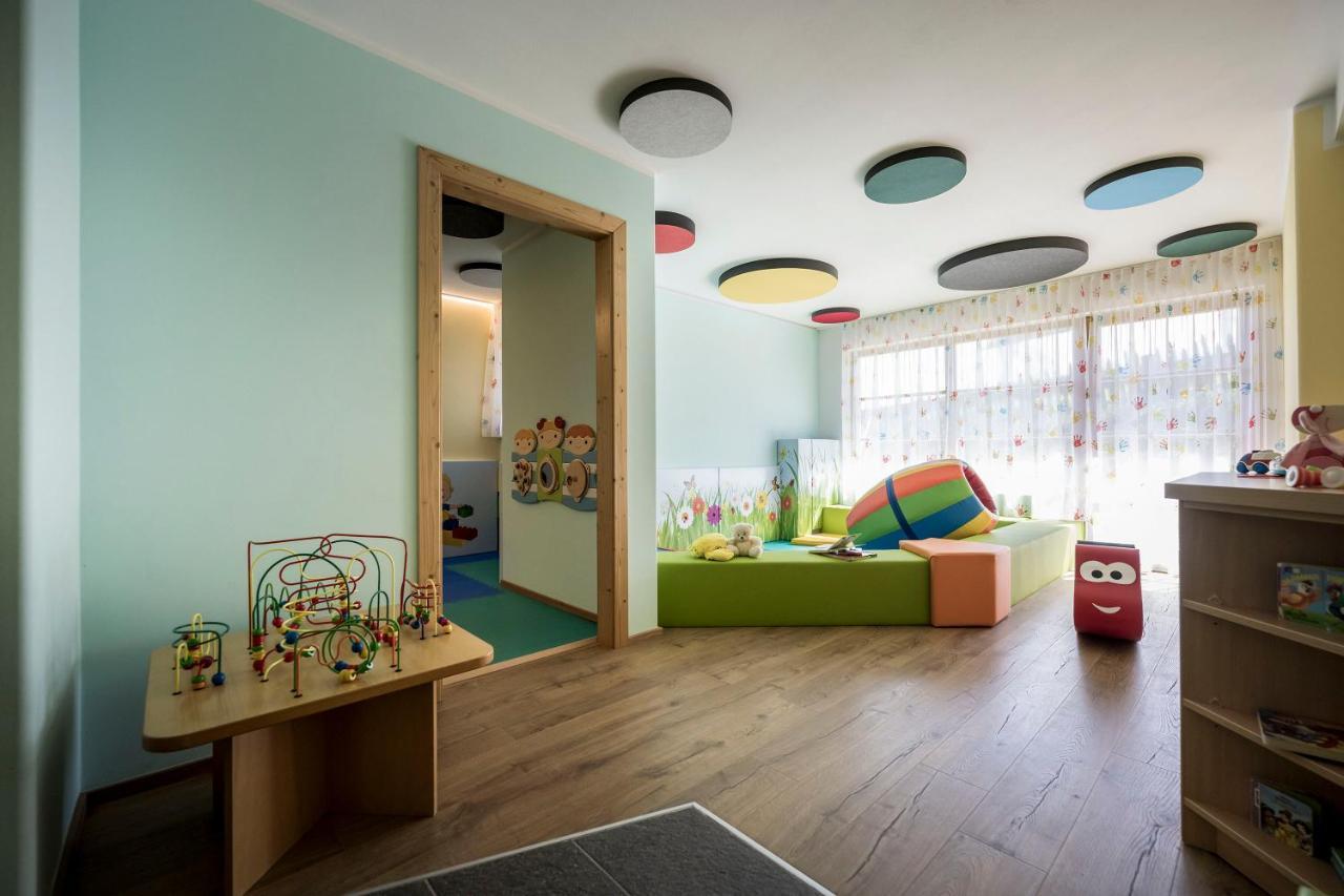 Post Alpina - Family Mountain Chalets ซานกานดิโด ภายนอก รูปภาพ