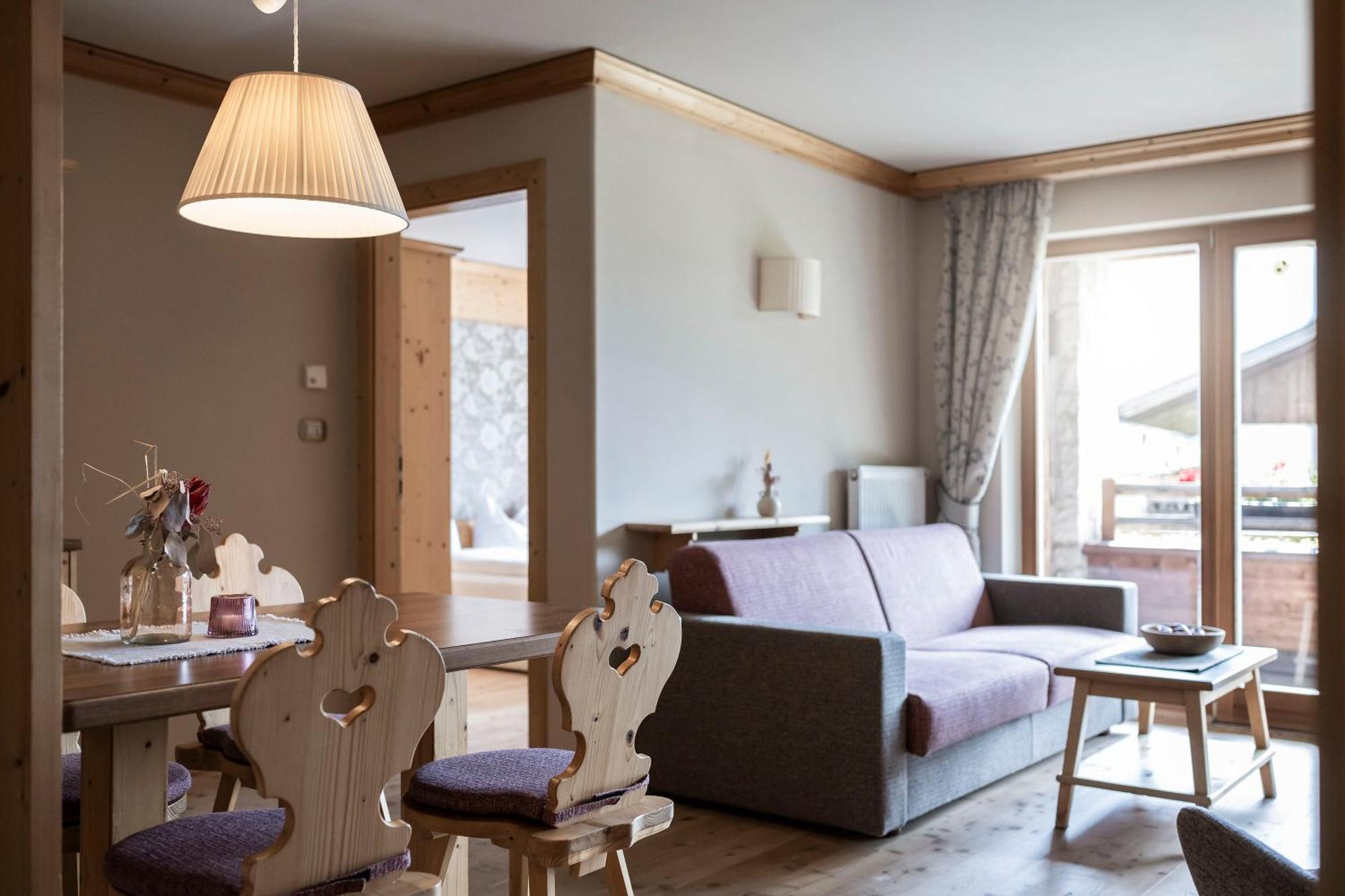 Post Alpina - Family Mountain Chalets ซานกานดิโด ภายนอก รูปภาพ