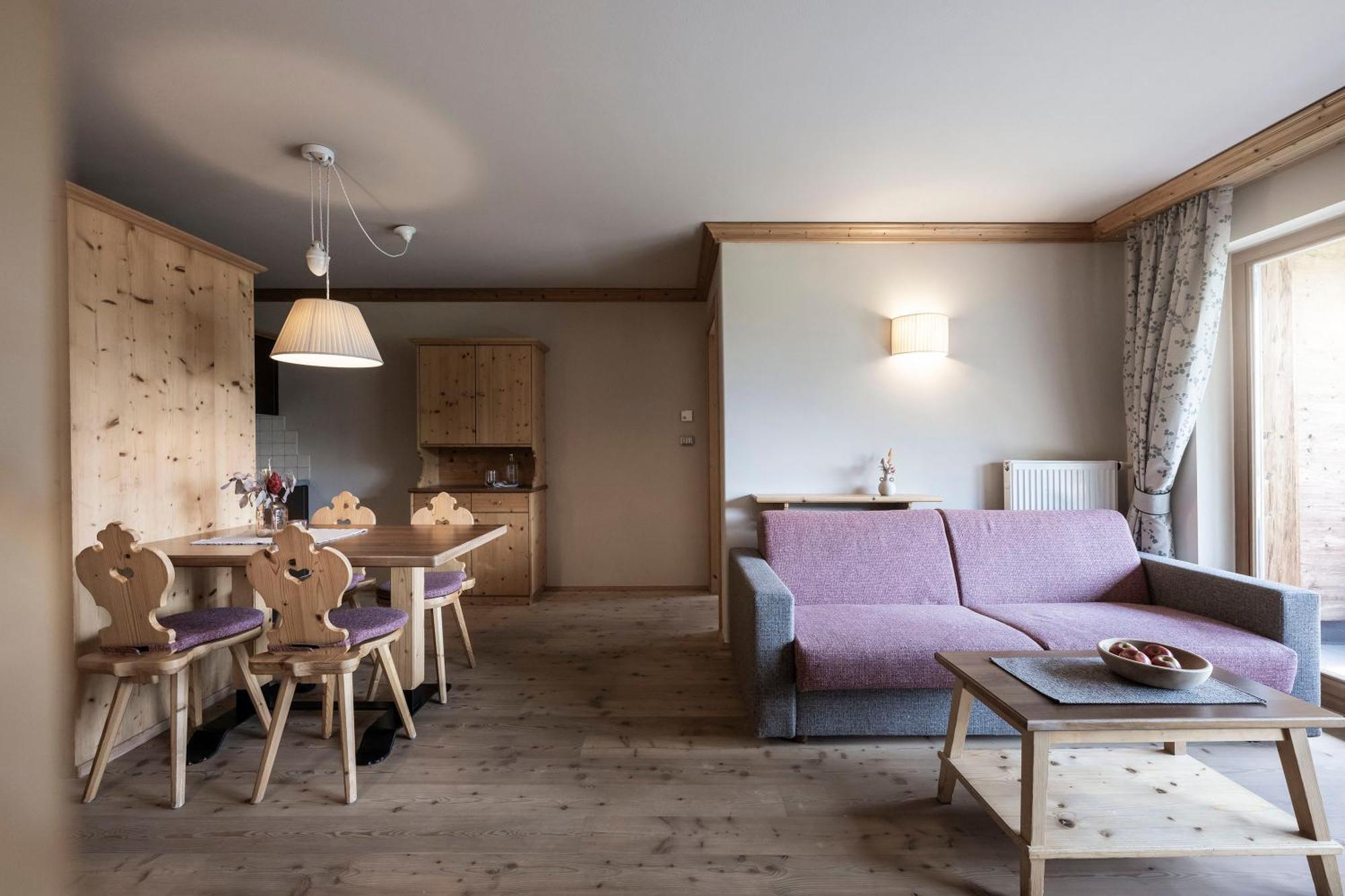 Post Alpina - Family Mountain Chalets ซานกานดิโด ภายนอก รูปภาพ