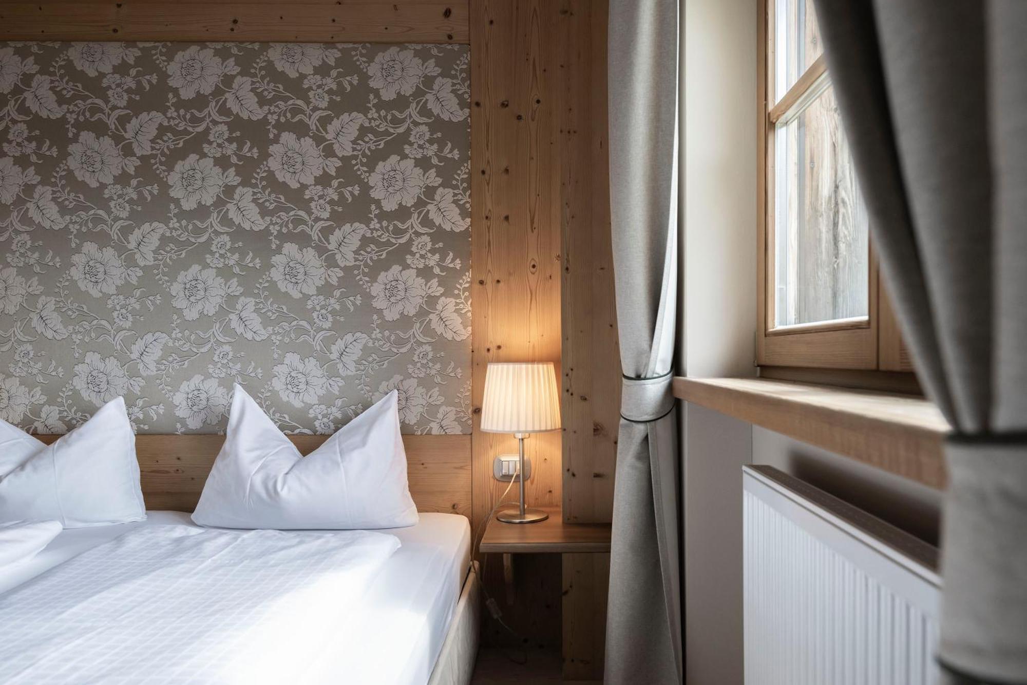 Post Alpina - Family Mountain Chalets ซานกานดิโด ภายนอก รูปภาพ