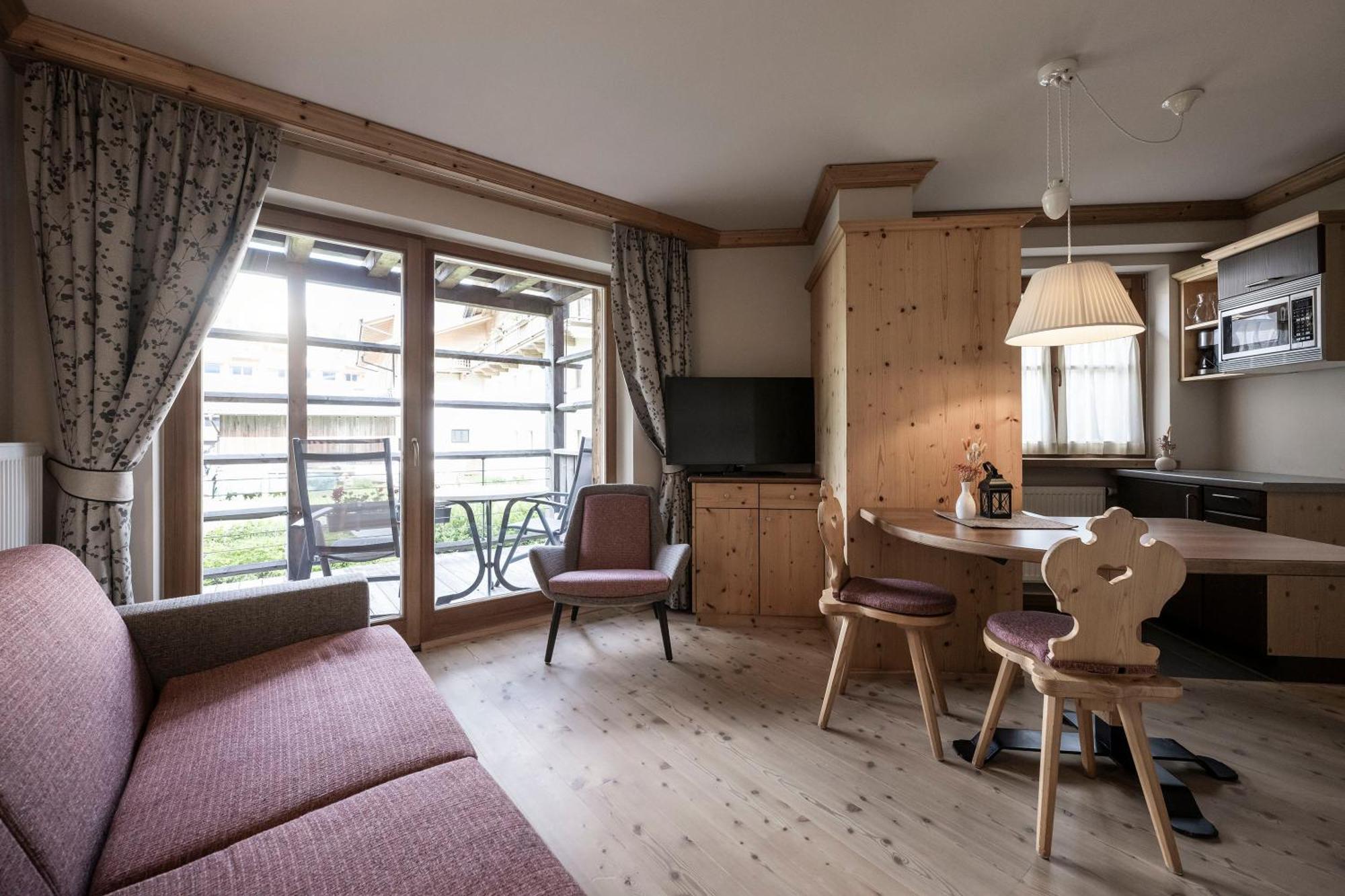 Post Alpina - Family Mountain Chalets ซานกานดิโด ห้อง รูปภาพ