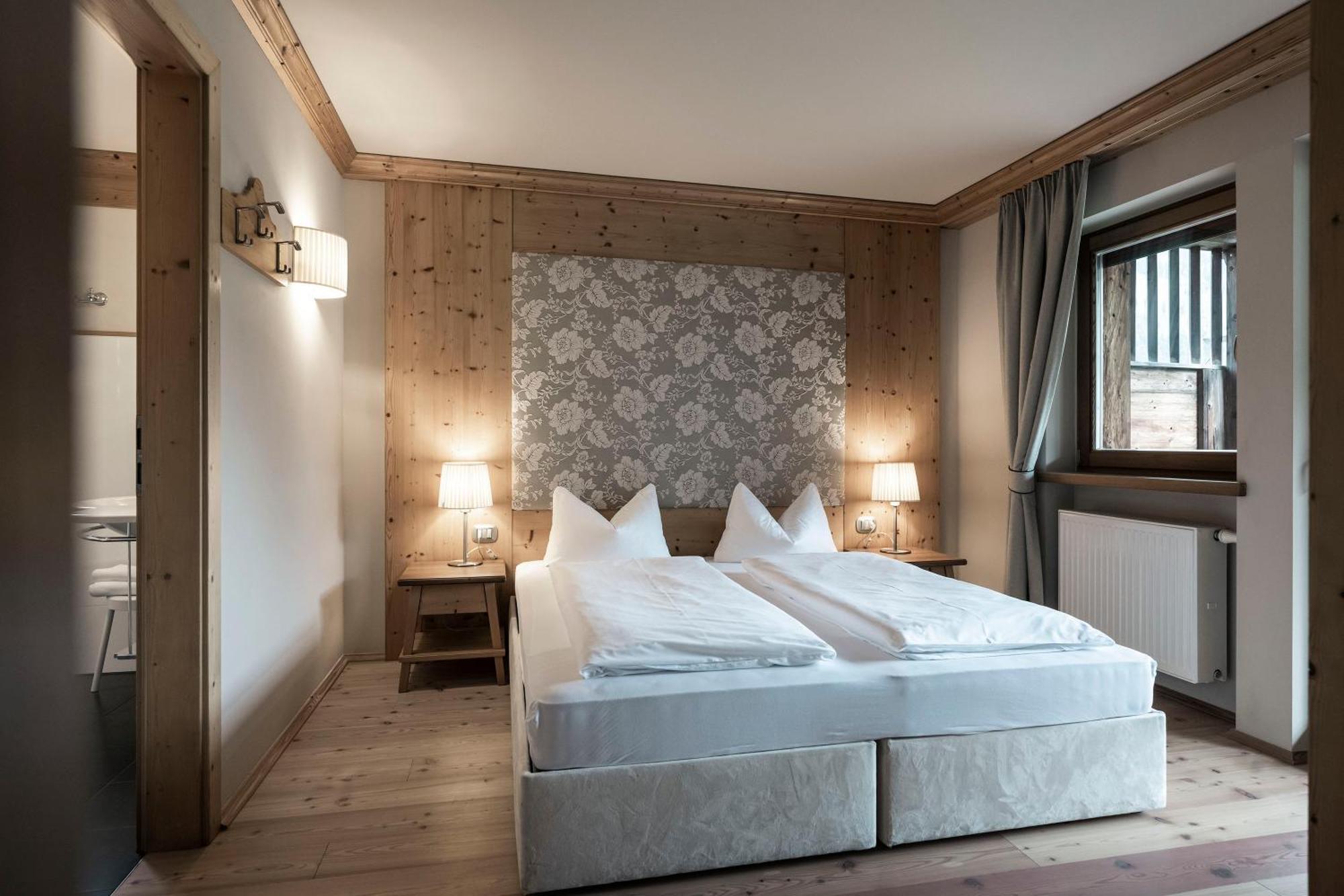 Post Alpina - Family Mountain Chalets ซานกานดิโด ภายนอก รูปภาพ
