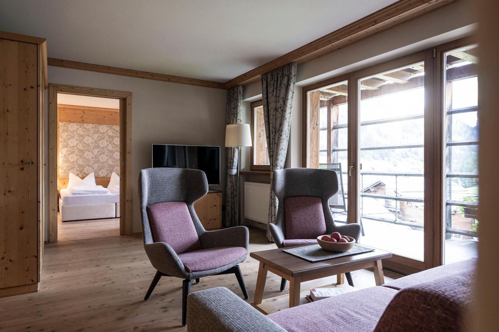 Post Alpina - Family Mountain Chalets ซานกานดิโด ภายนอก รูปภาพ