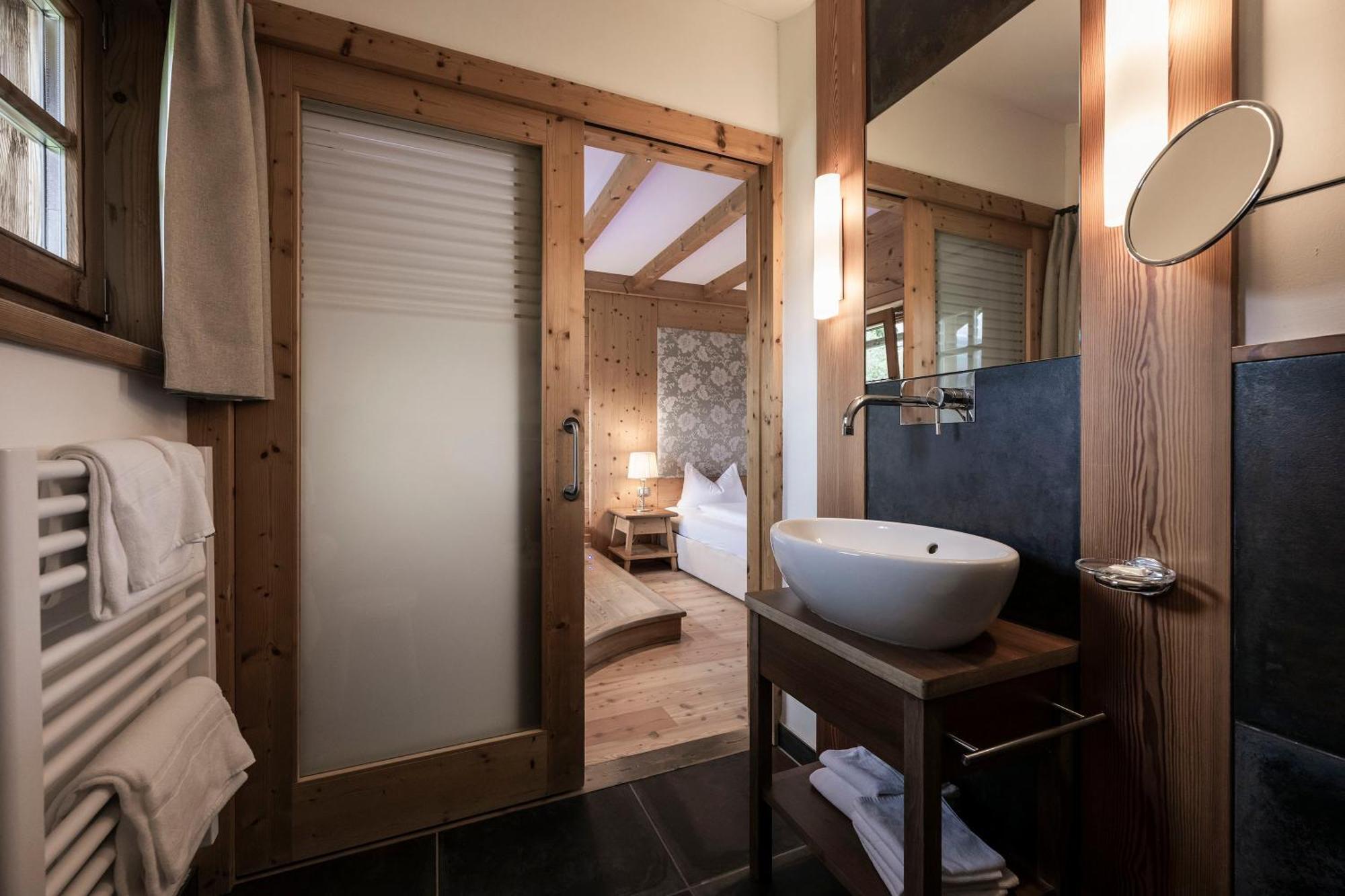 Post Alpina - Family Mountain Chalets ซานกานดิโด ภายนอก รูปภาพ