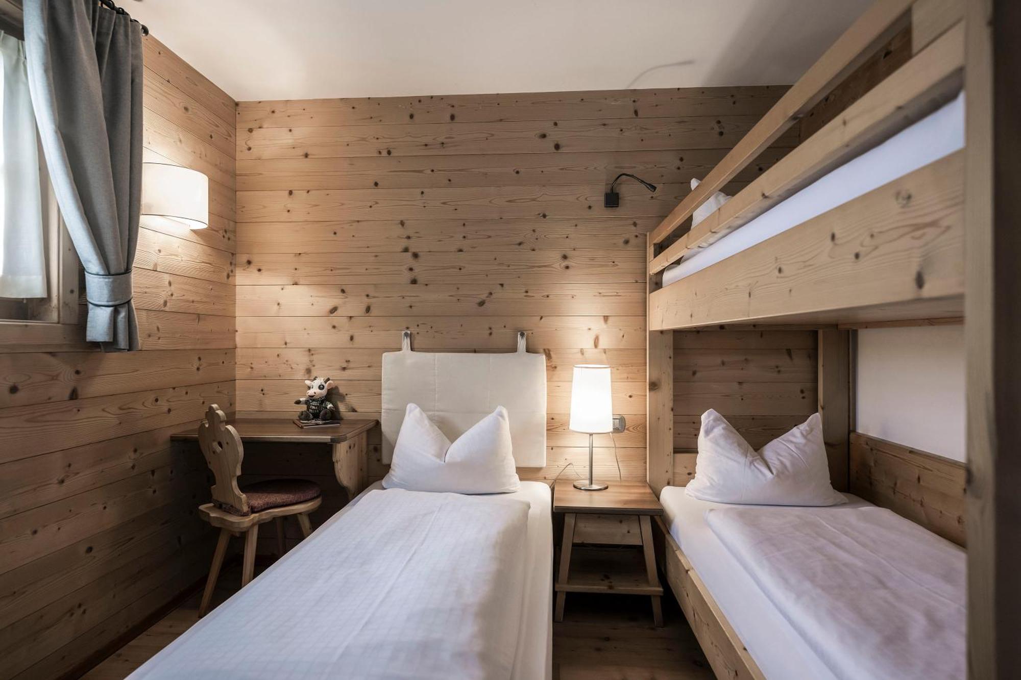 Post Alpina - Family Mountain Chalets ซานกานดิโด ภายนอก รูปภาพ