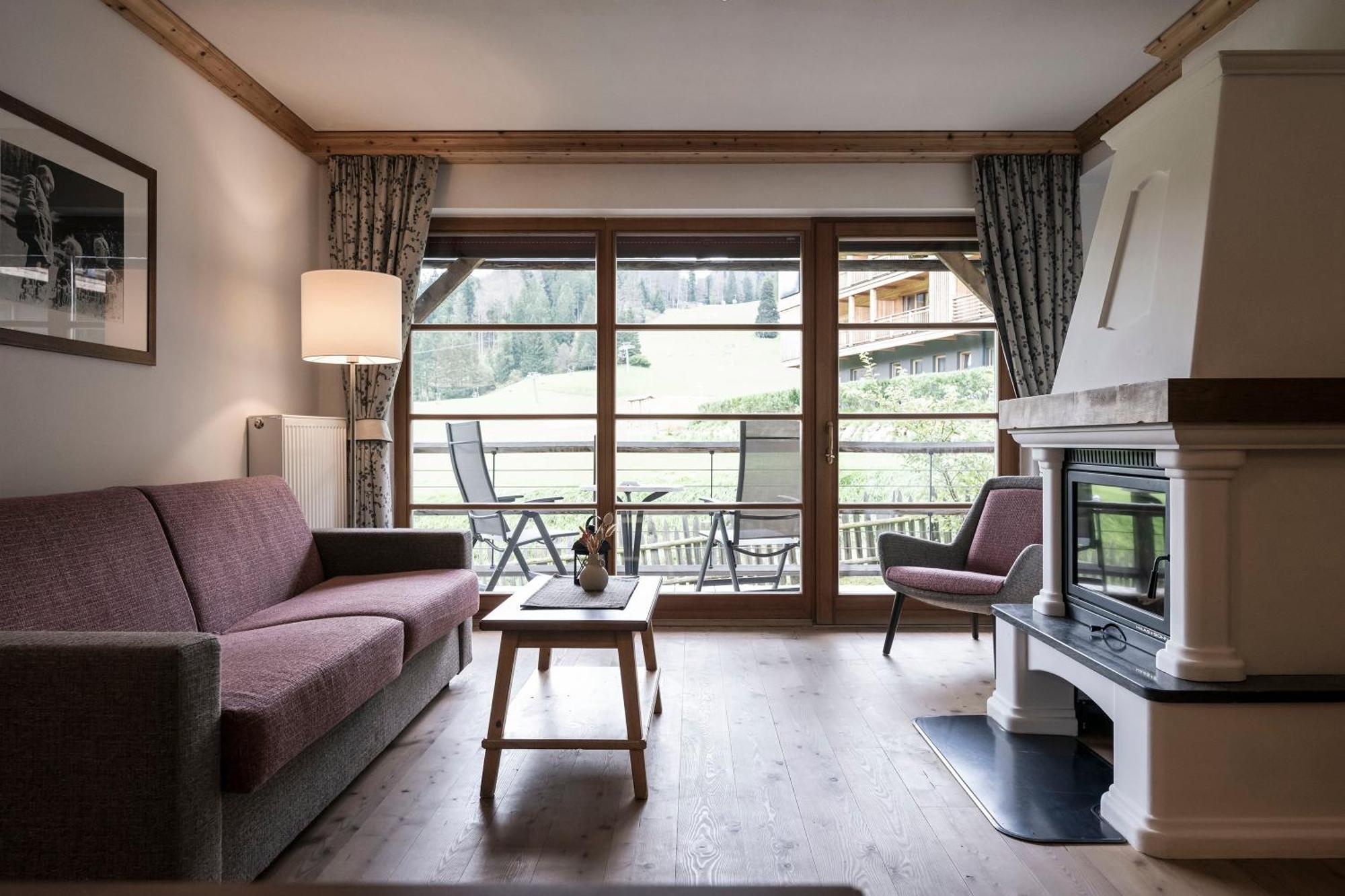 Post Alpina - Family Mountain Chalets ซานกานดิโด ภายนอก รูปภาพ