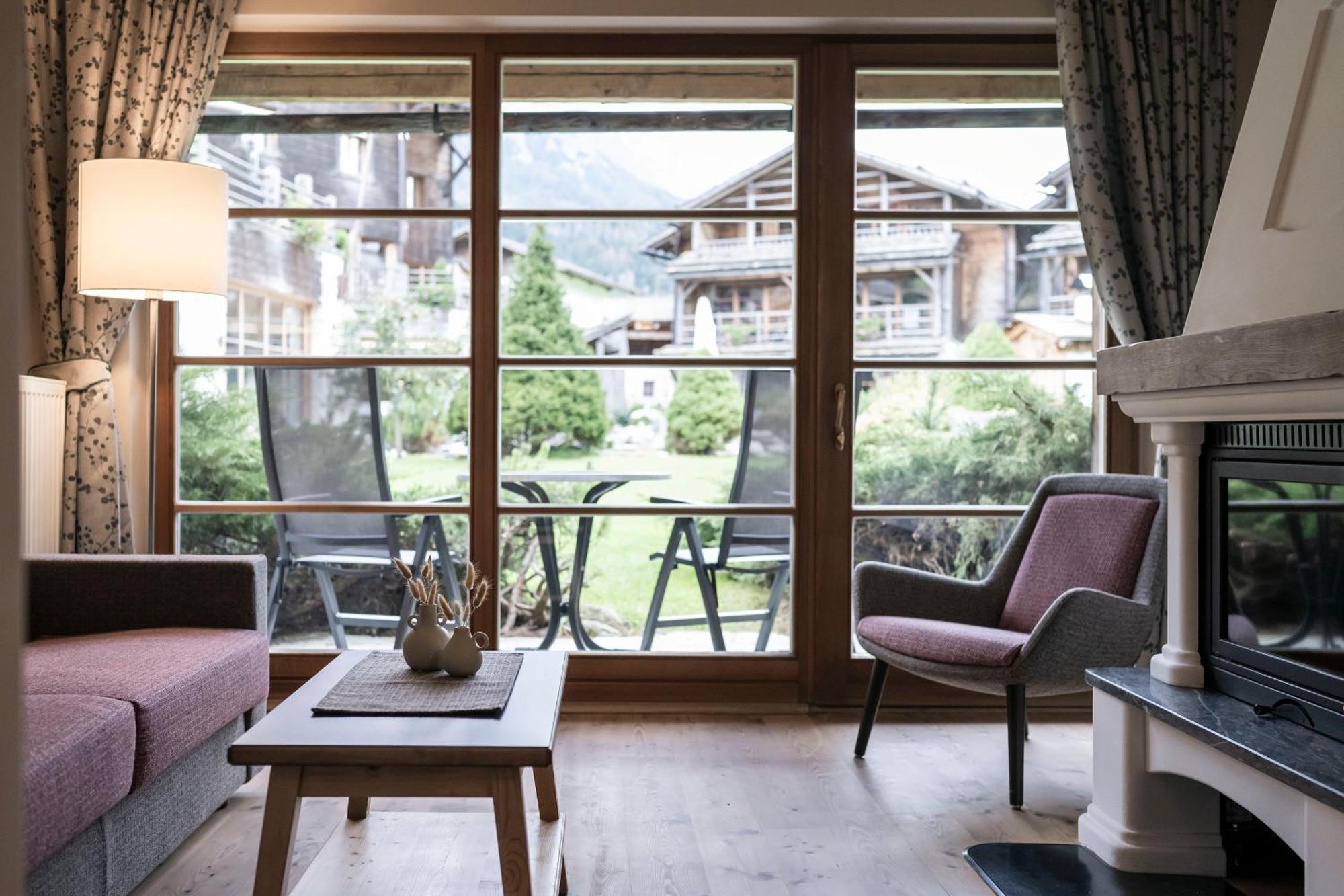 Post Alpina - Family Mountain Chalets ซานกานดิโด ภายนอก รูปภาพ