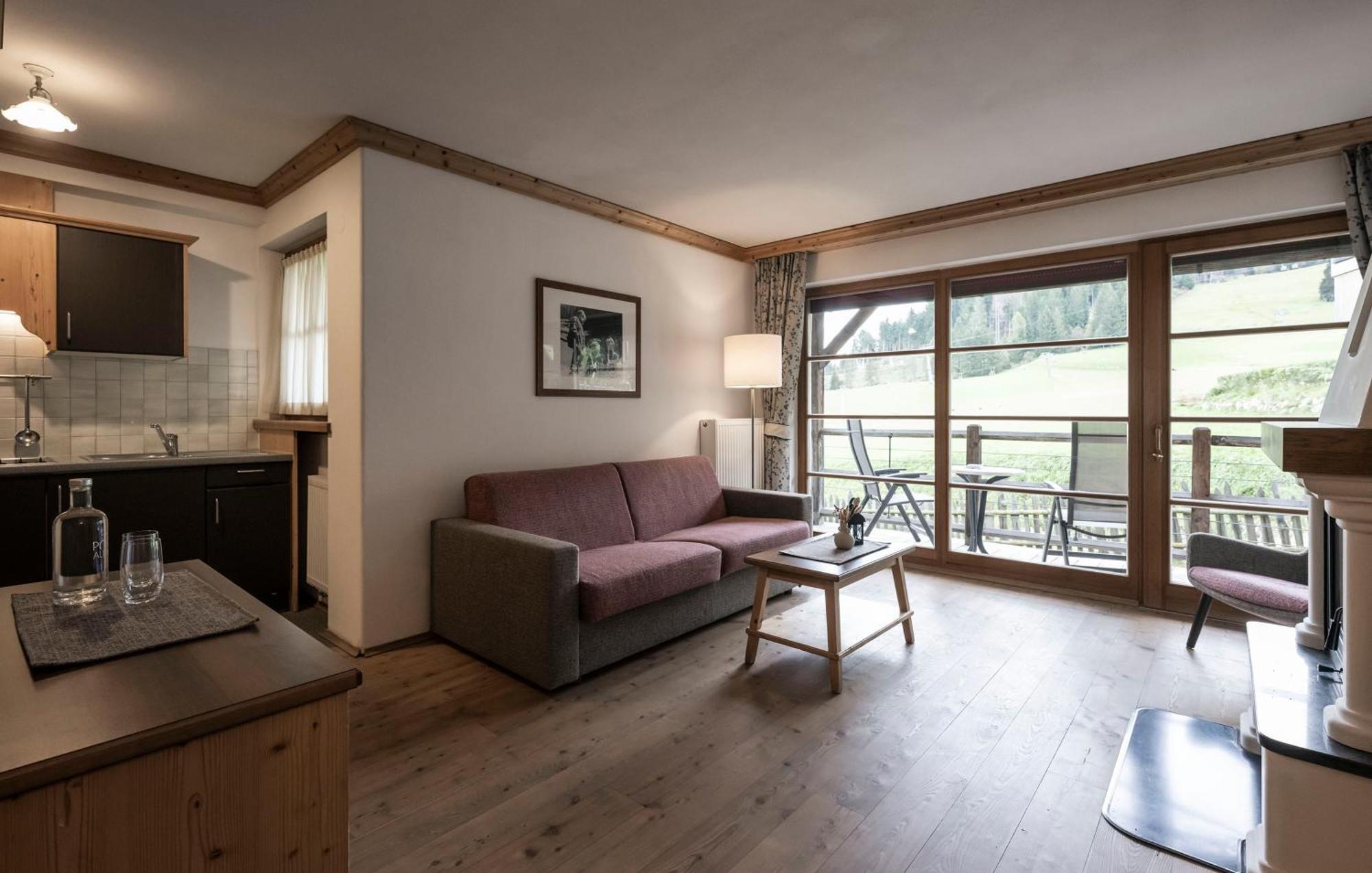 Post Alpina - Family Mountain Chalets ซานกานดิโด ภายนอก รูปภาพ