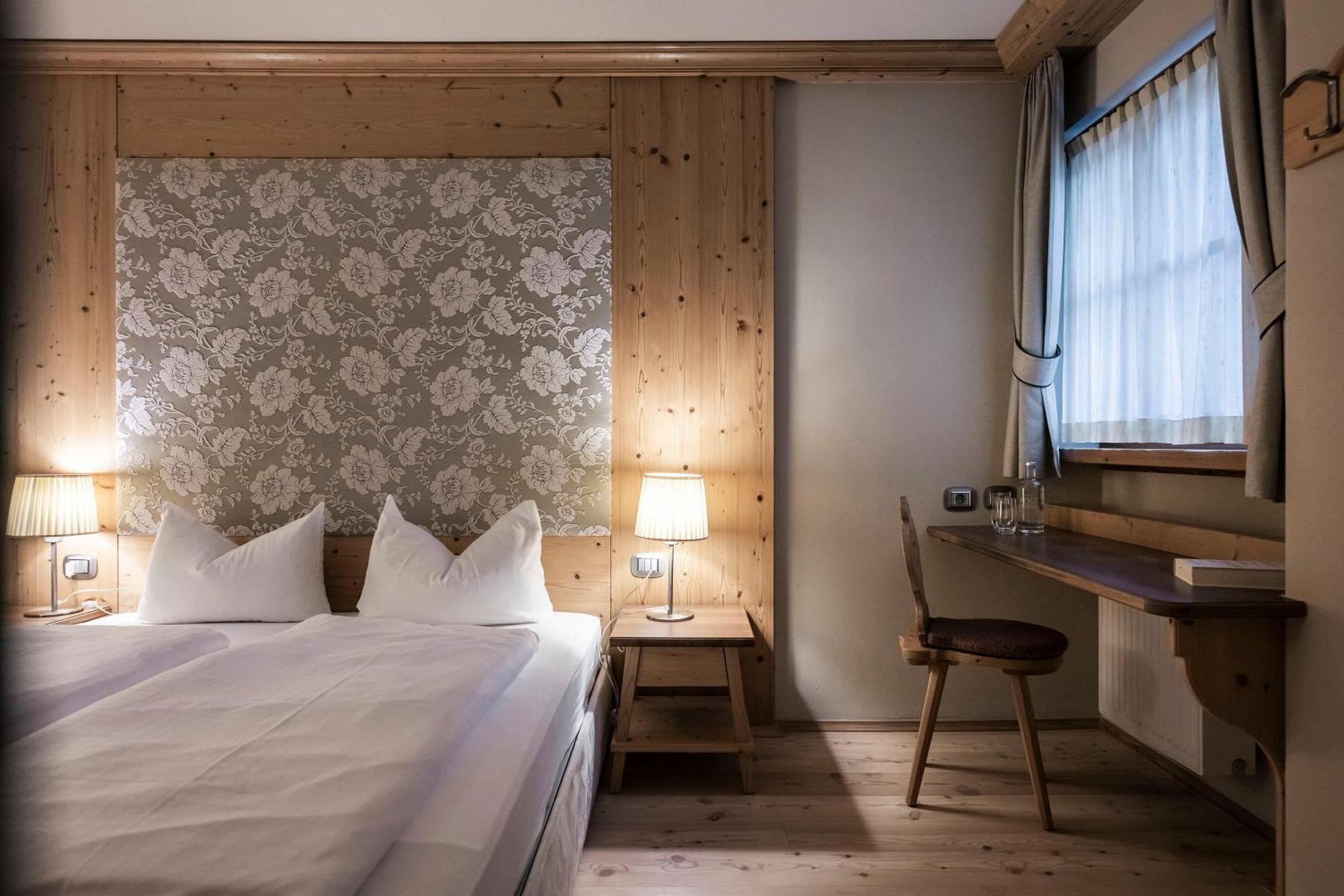 Post Alpina - Family Mountain Chalets ซานกานดิโด ภายนอก รูปภาพ